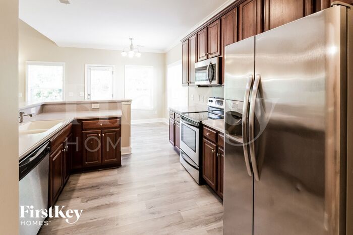 Building Photo - 122 Netherfield Dr