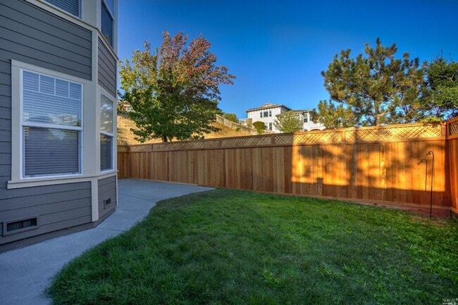 Building Photo - 5 Dorenfeld Ct