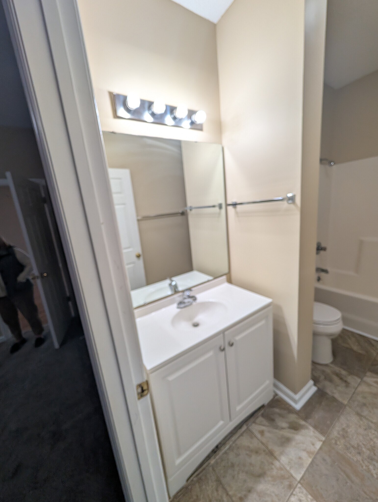 Master Bathroom - 4405 Sweetwater Blvd