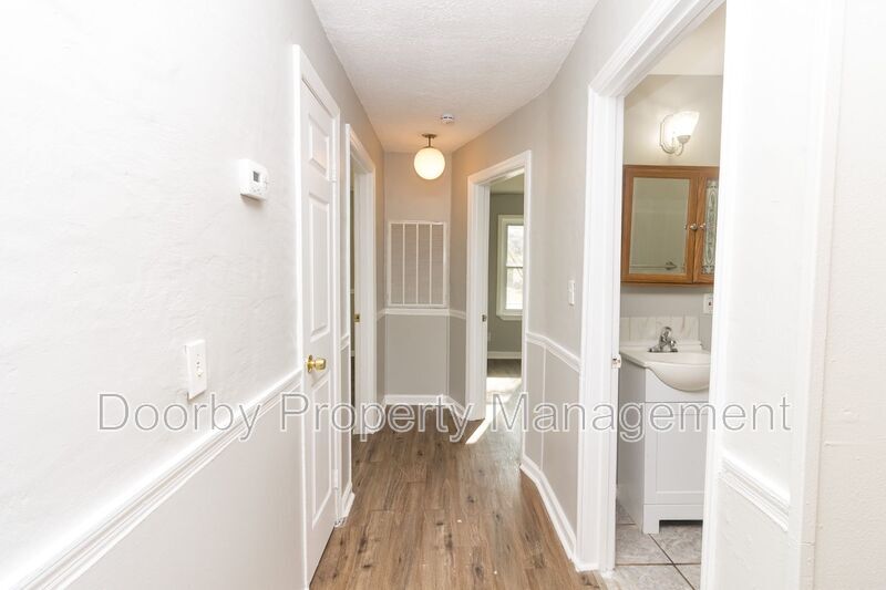 Building Photo - 278 Hollywood Dr