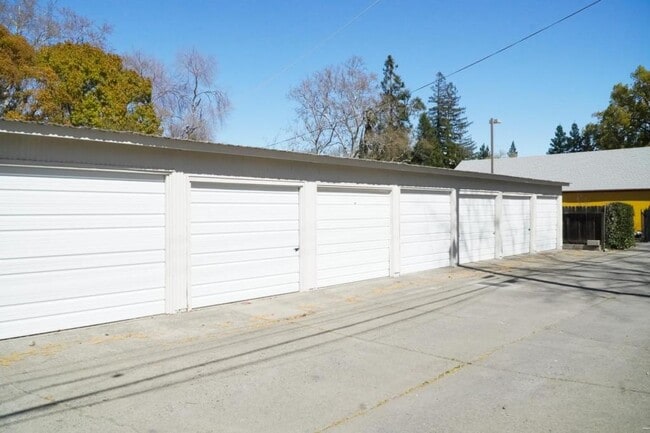 Building Photo - 3210 B St