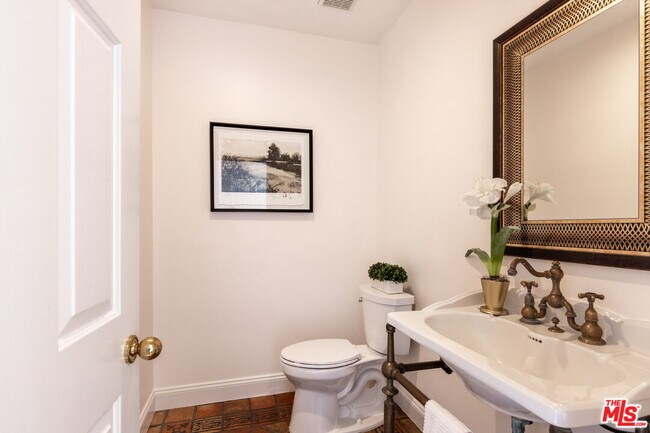 Building Photo - 13045 Ripple Creek Ln