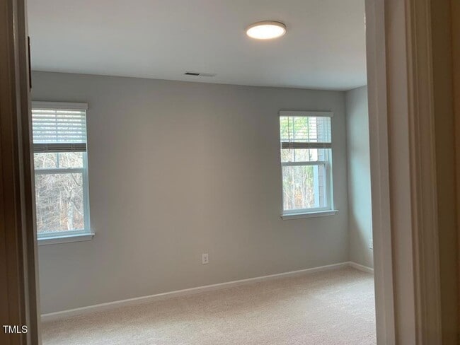 Building Photo - 1241 Commack Dr