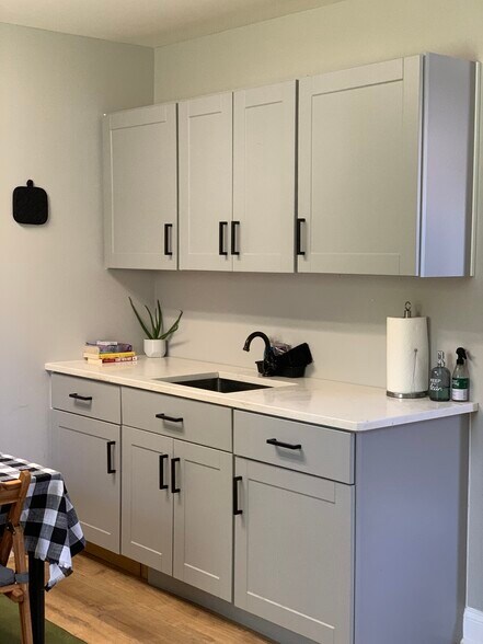 Kitchenette - 37526 River Springs Rd