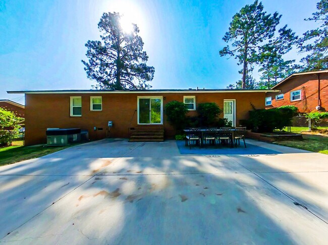 Building Photo - Furnished 4 Bedroom Rental in National Hills. Available now!