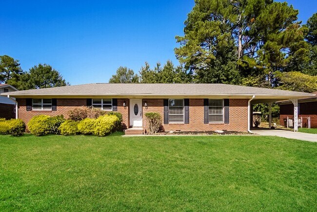 Primary Photo - Spacious 3 Bedroom Home in Decatur, AL!