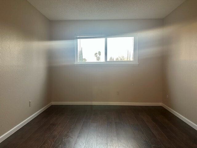 Building Photo - Beautifully Updated 4-Bedroom Home