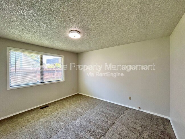 Building Photo - 5132 Mercury Ct