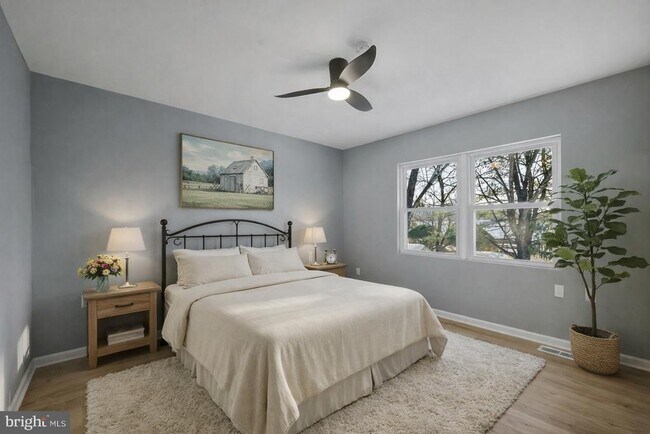 Building Photo - 110 Elaine Dr