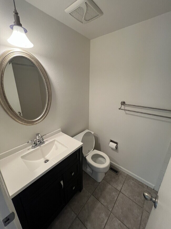 Building Photo - 7052 E Briarwood Dr