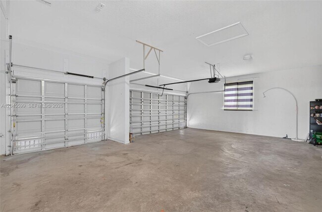 Building Photo - 20943 SW 133rd Ave
