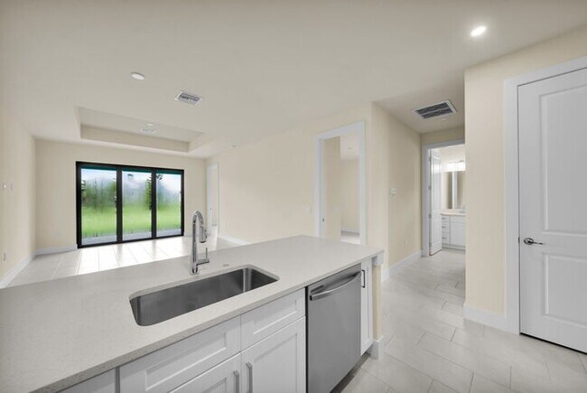 Building Photo - 2034 Andalusia Blvd