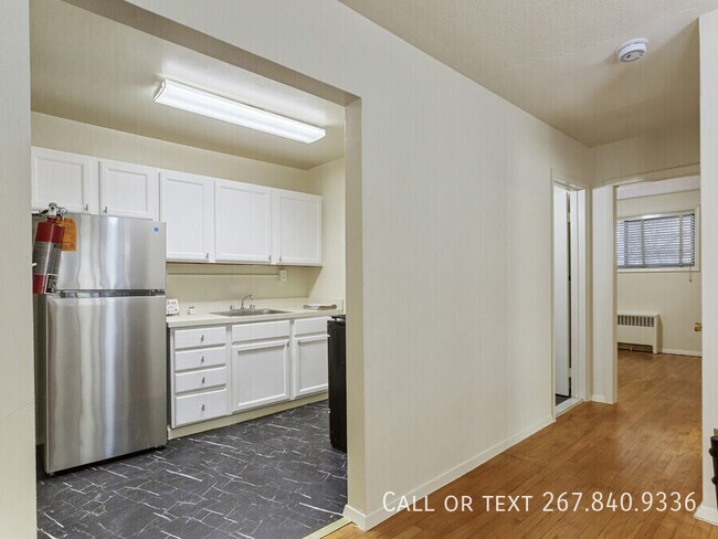 Building Photo - 4040 Livingston Rd SE