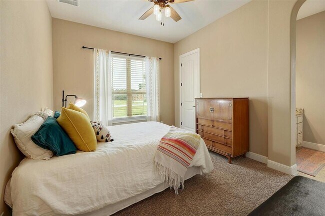 Building Photo - 120 Camp Verde Dr