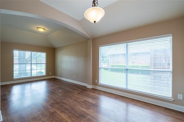 Building Photo - 6309 Essex Ln