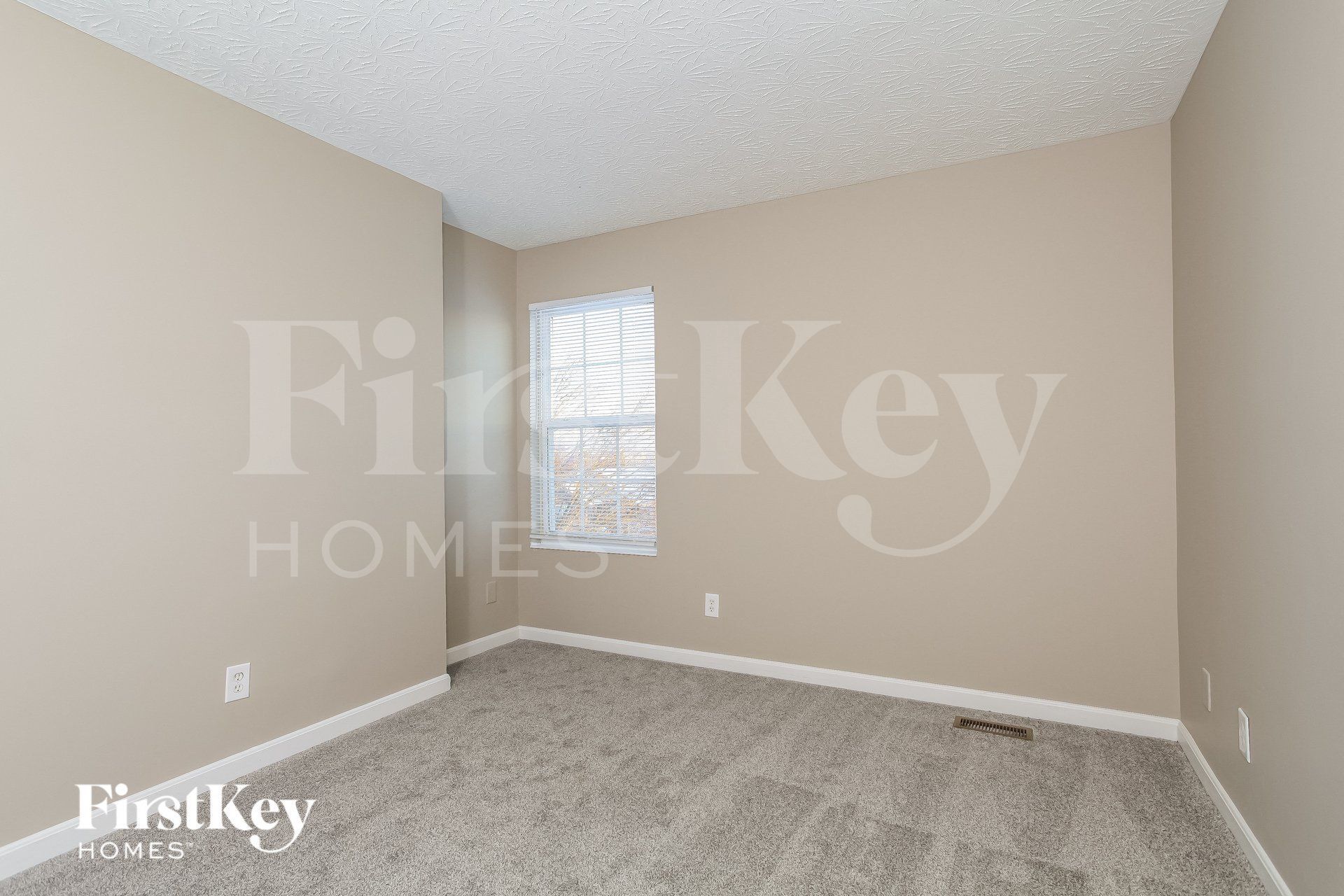 Building Photo - 26 Forest Pond Dr