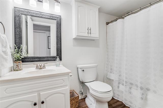 Building Photo - 6022 Highcrest Dr