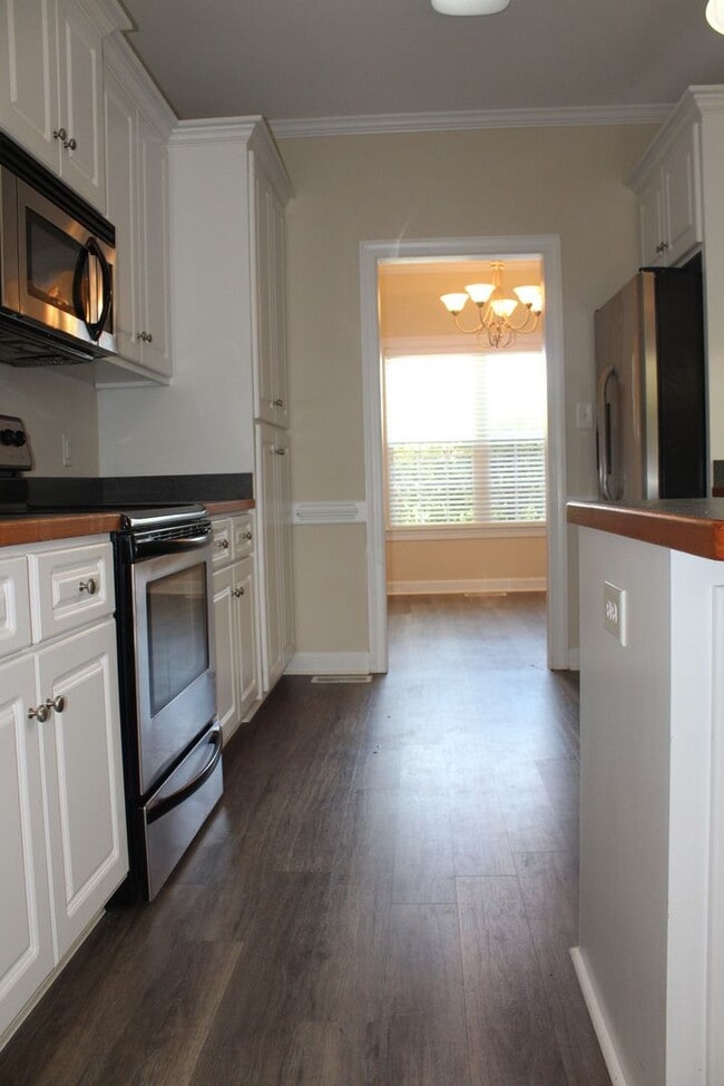 Building Photo - Dogwood Estates