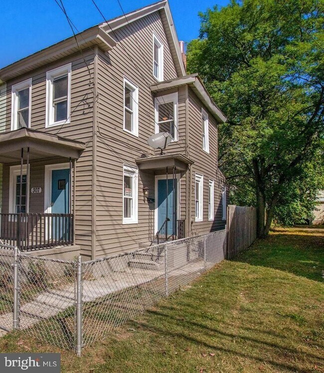 Building Photo - Gorgeous 4 Bedroom Home FOR RENT in Millville $1900
