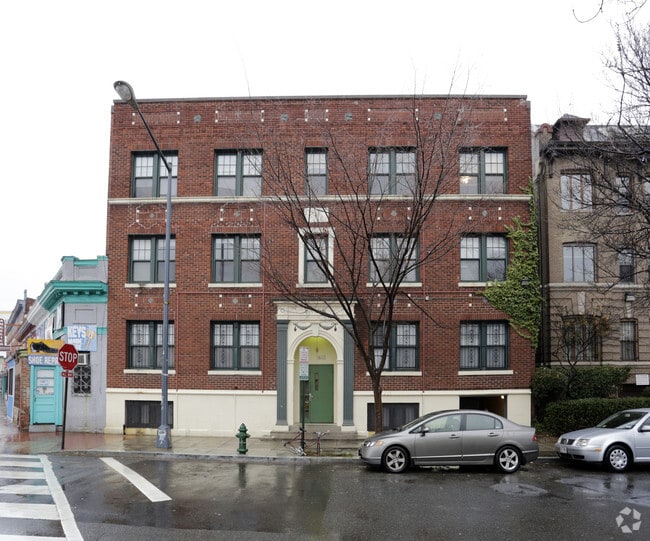 1661 - 1665 Lamont St NW - 1665 Lamont St Apartments