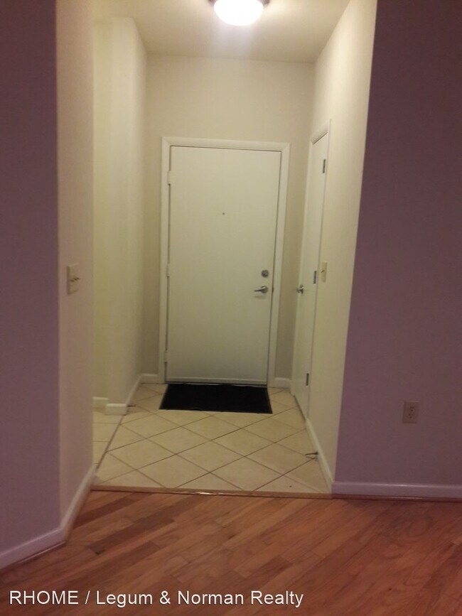 Building Photo - 1 br, 1 bath House - 1201 East West Hwy #110