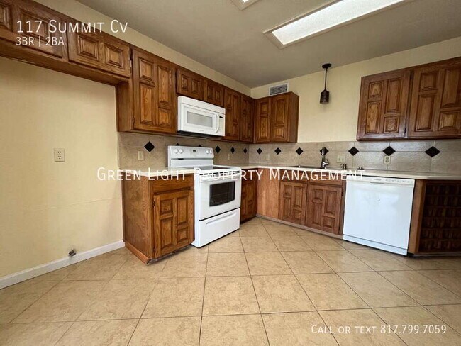 Building Photo - 117 Summit Cove