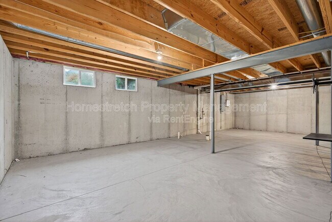 Building Photo - 738 Lost Canyon Blvd