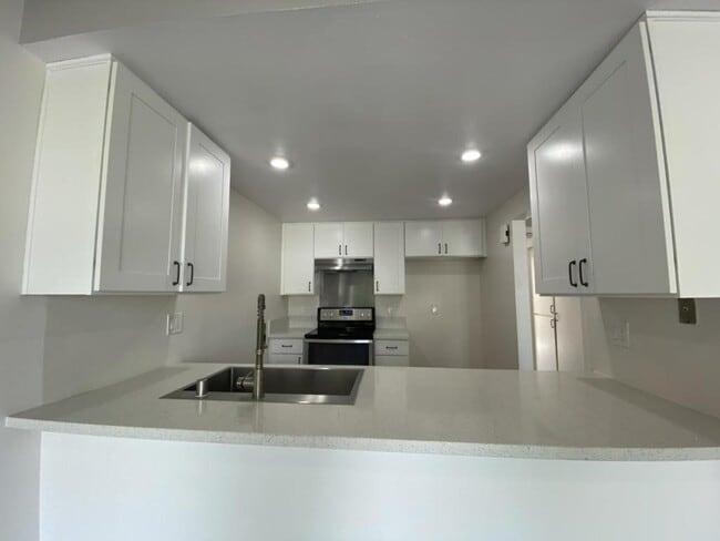 Building Photo - 181 N Richmont Dr