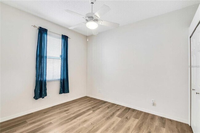 Building Photo - 11337 Village Brook Dr