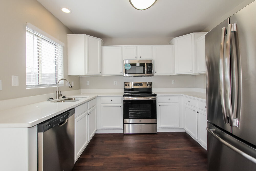 Building Photo - 12337 W Rosewood Dr