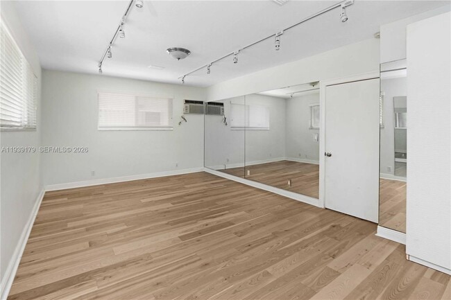 Building Photo - 1108 Washington St