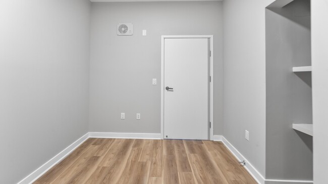 Building Photo - 475 Communipaw Ave
