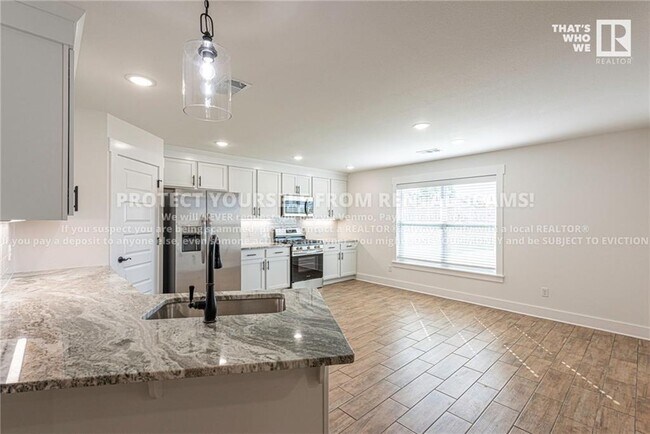 Building Photo - 51 W Pitts St