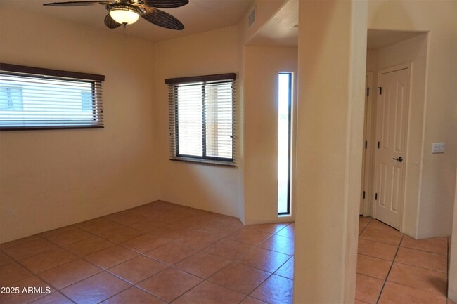 Building Photo - 950 Leonard Wood St