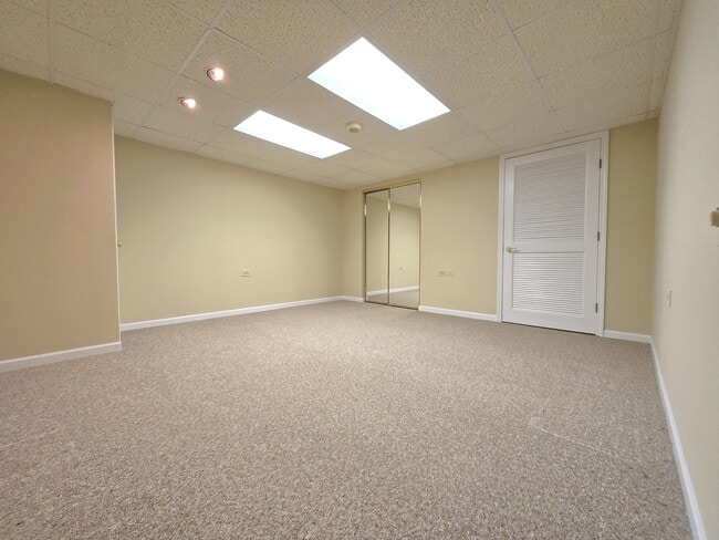 Building Photo - 713 Alsace Ct