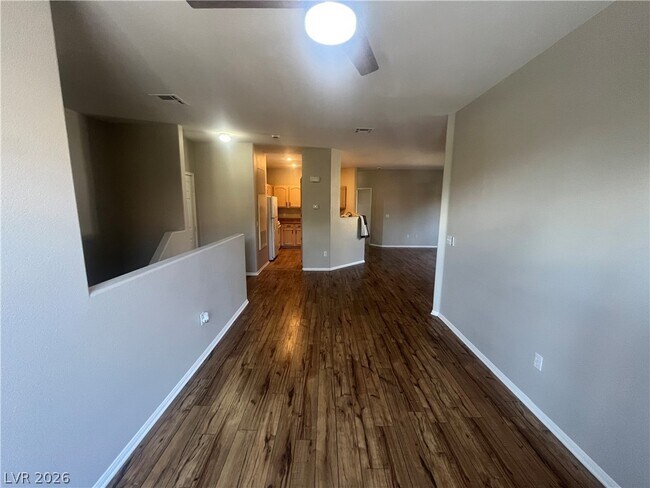Building Photo - 8728 Red Rio Dr