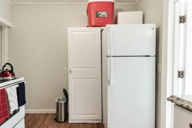 Building Photo - 1907 Parker Ave