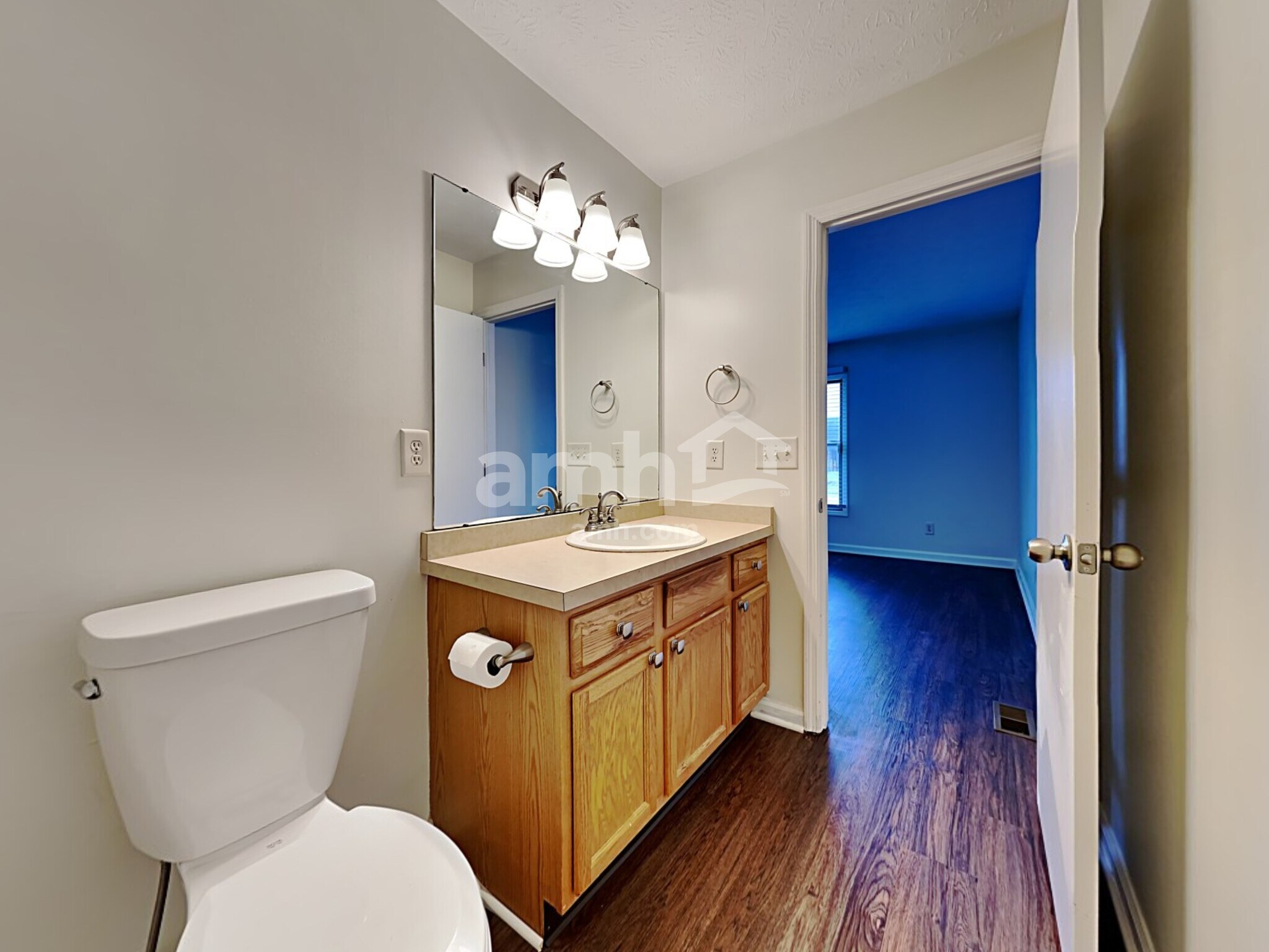 Building Photo - 6872 Sun Ridge Dr