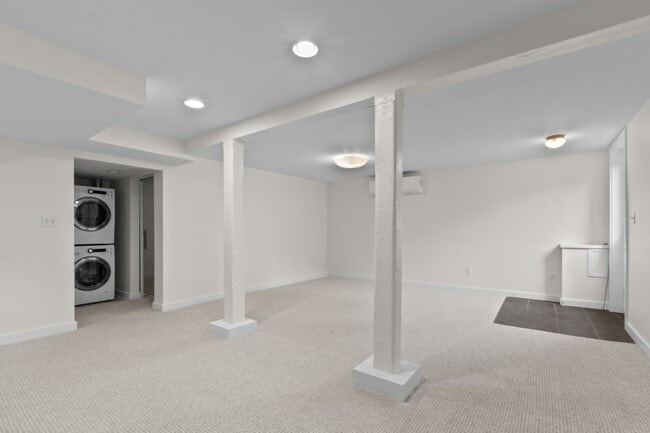 Building Photo - 1Bd/1Ba Seattle Duplex