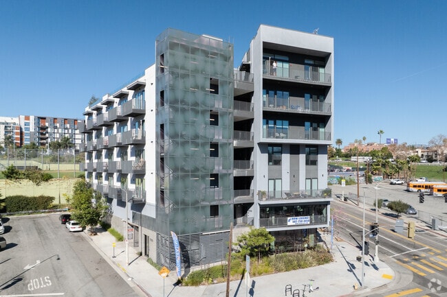 Building Photo - The Charlie Echo Park