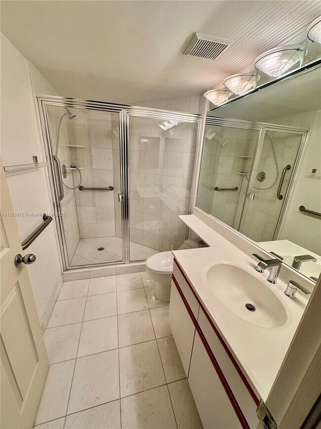 Building Photo - 3530 Mystic Pointe Dr