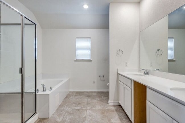Building Photo - 9829 Timber Wolf Ln