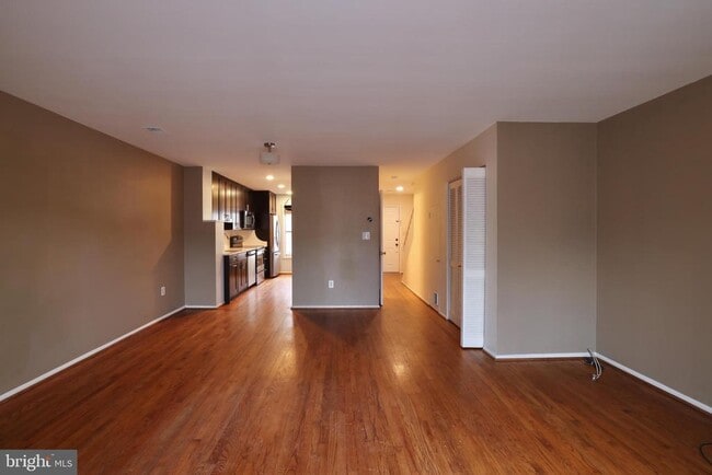 Building Photo - 935 S Rolfe St