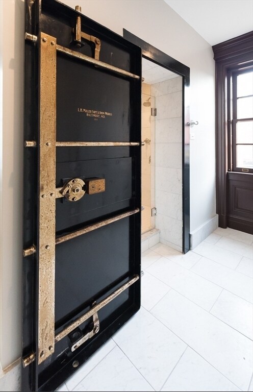 Building Photo - 6 Main St Ext