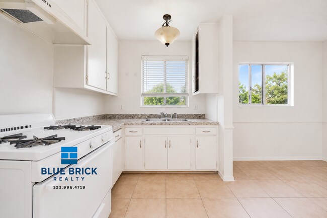 Building Photo - 6929 Whitsett Ave