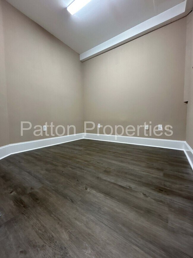 Building Photo - 1308 Pulaski St