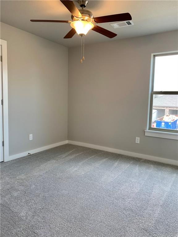 Building Photo - 402 Red Robin St