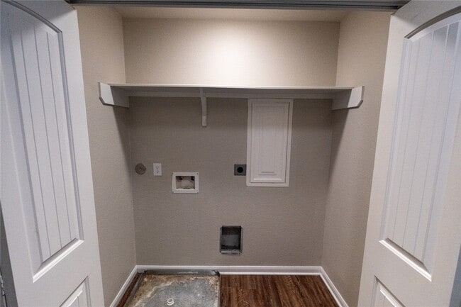 Building Photo - 17039 Amarose Dr