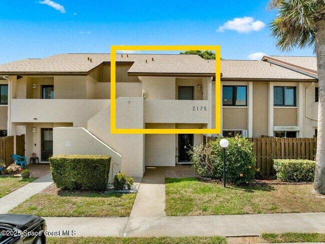 Building Photo - 2175 Golf Isle Dr