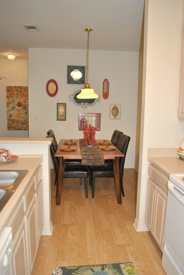 Dining Area - Cypress Lake Apartments